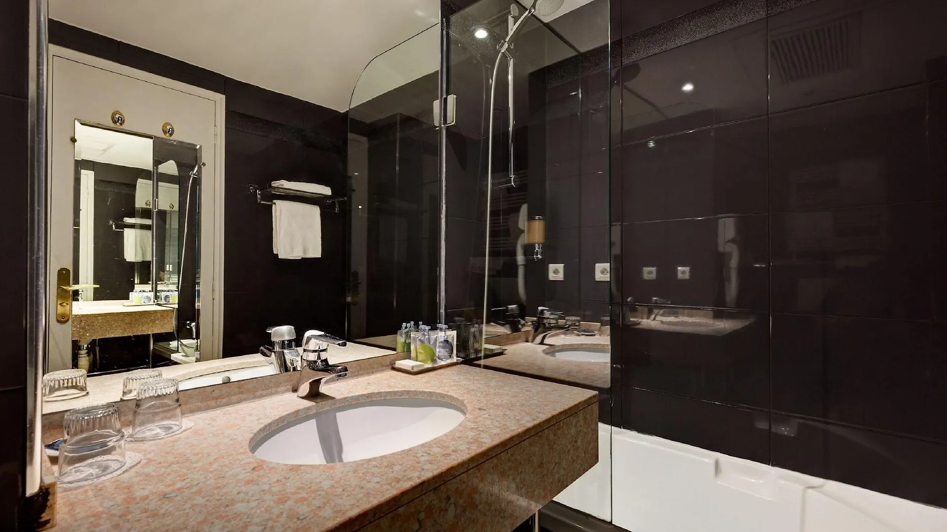 Hotel Louvre Sainte Anne Paris
