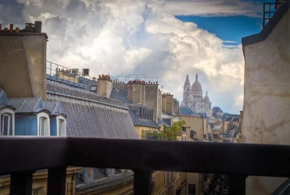 Hotel Louvre Sainte Anne Paris France